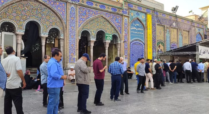 سنگ تمام مردم قبله تهران در روز سرنوشت‌ساز