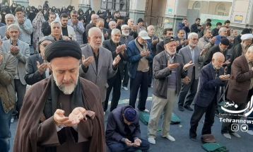 دست‌های دعا، آسمان را به باران خواند