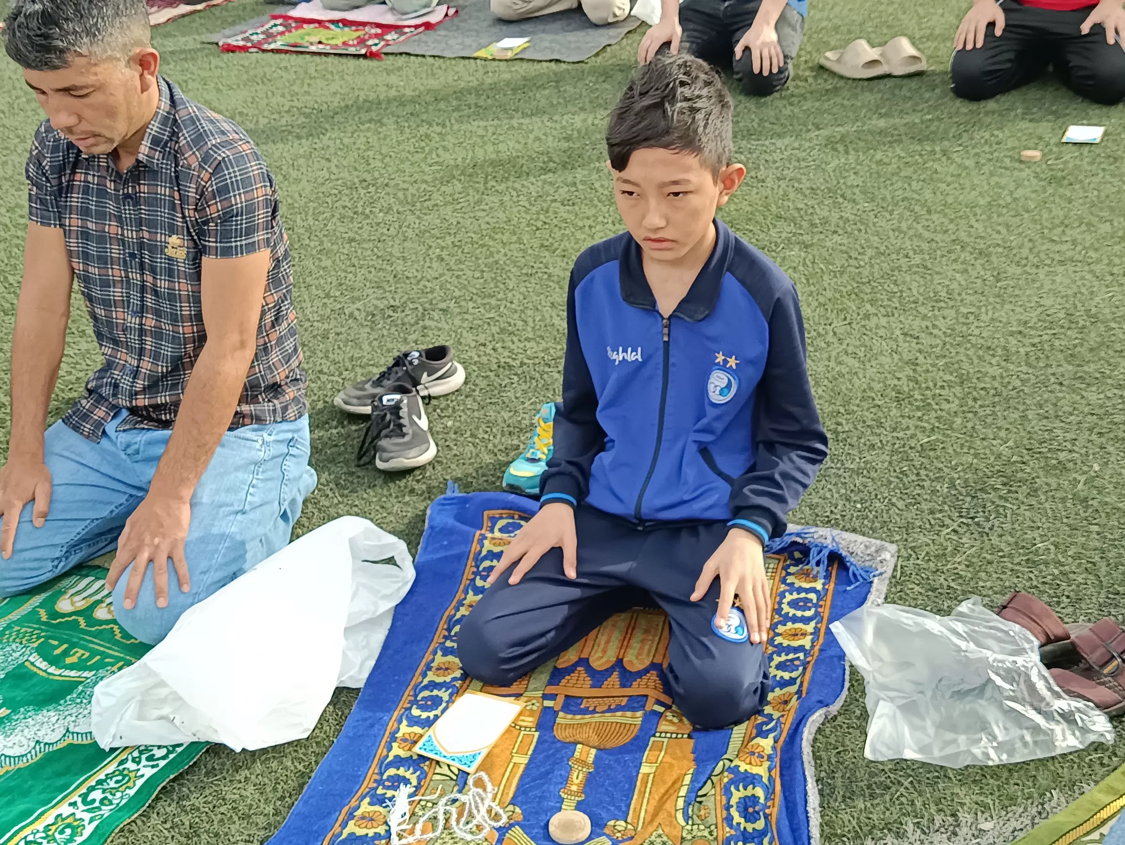 اقامه نماز عید در ورزشگاه ایثارگران باقرشهر