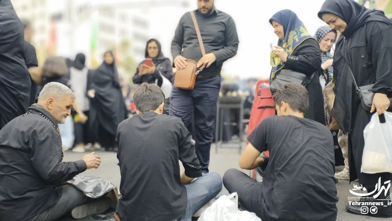 خدمت‌رسانی به دلدادگان حسینی پیر و جوان نمی‌شناسد