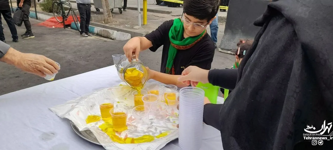 خدمت‌رسانی به دلدادگان حسینی پیر و جوان نمی‌شناسد